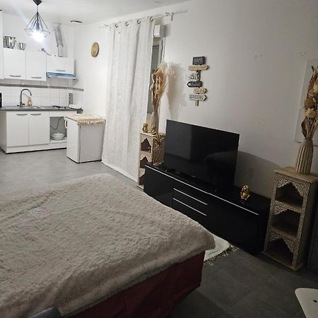 Studio A 2 Arret De Gare Du Nord بيارفيت-سور-سين المظهر الخارجي الصورة