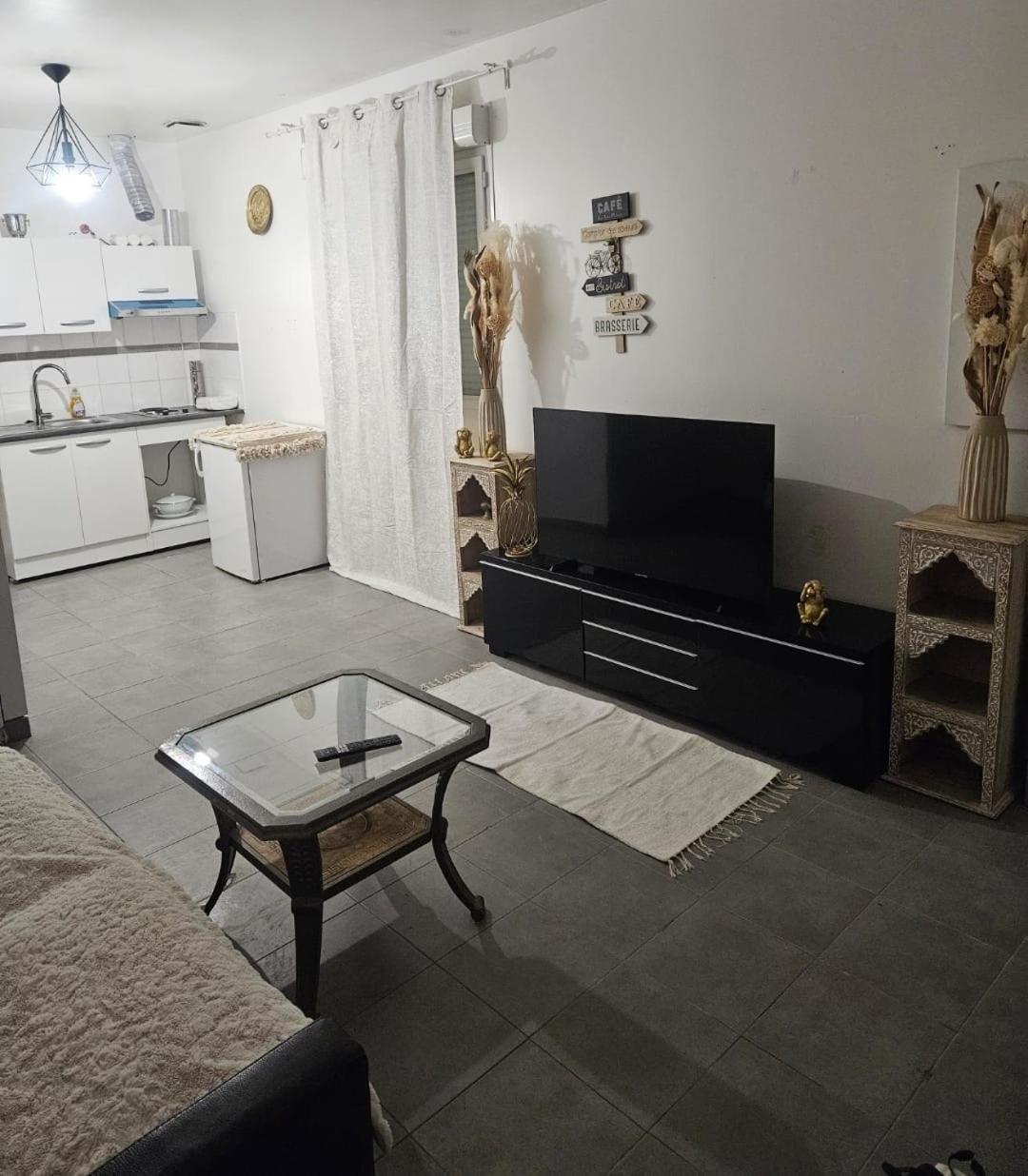 Studio A 2 Arret De Gare Du Nord بيارفيت-سور-سين المظهر الخارجي الصورة